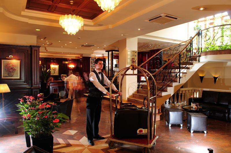 Mondial Hotel Тирана Экстерьер фото